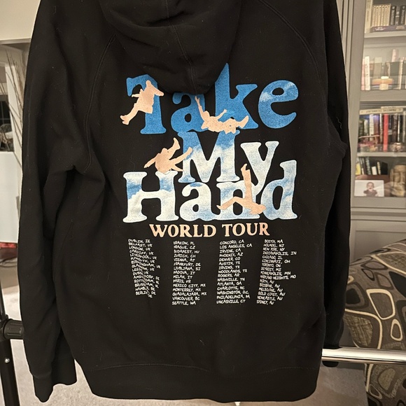 5sos Take My Hand tour hoodie - Picture 2 of 3